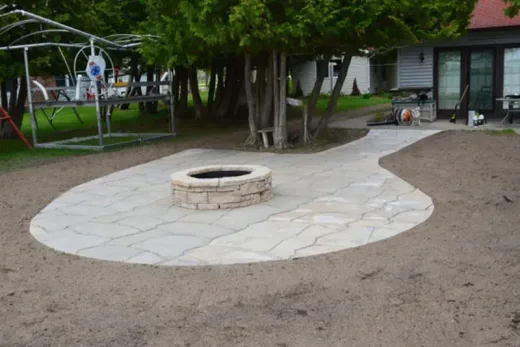 Experience the Benefits of Regular Lawn Maintenance